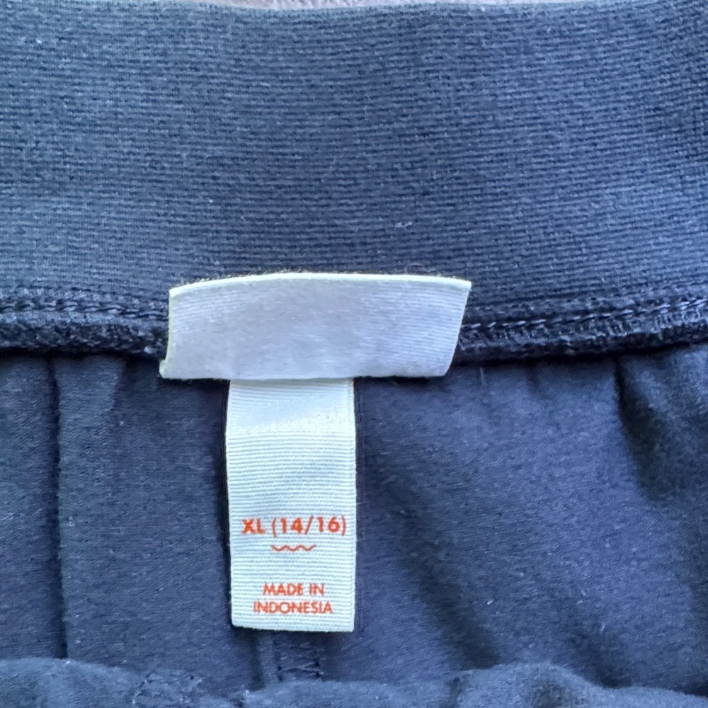 Cat & Jack Black Skort with Button Detail - Picture 5 of 6